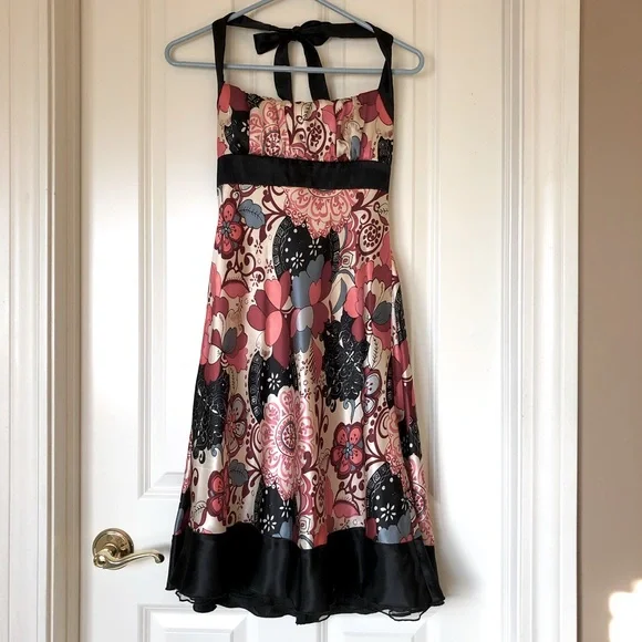 floral dress halter neck Black Floral Pleated Halter Neck Maternity Midi Dress main image 0